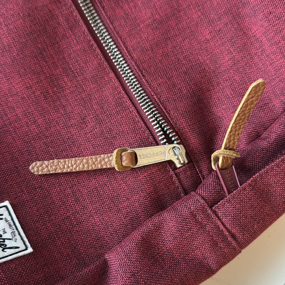 Herschel Supply Company Red Backpack Classic Design - Picture 3 of 6